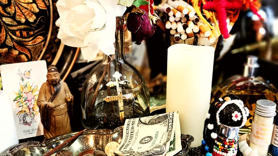 New Orleans: French Quarter, Voodoo and Cultural Experience - Starting in Exchange Alley at Witches Brew