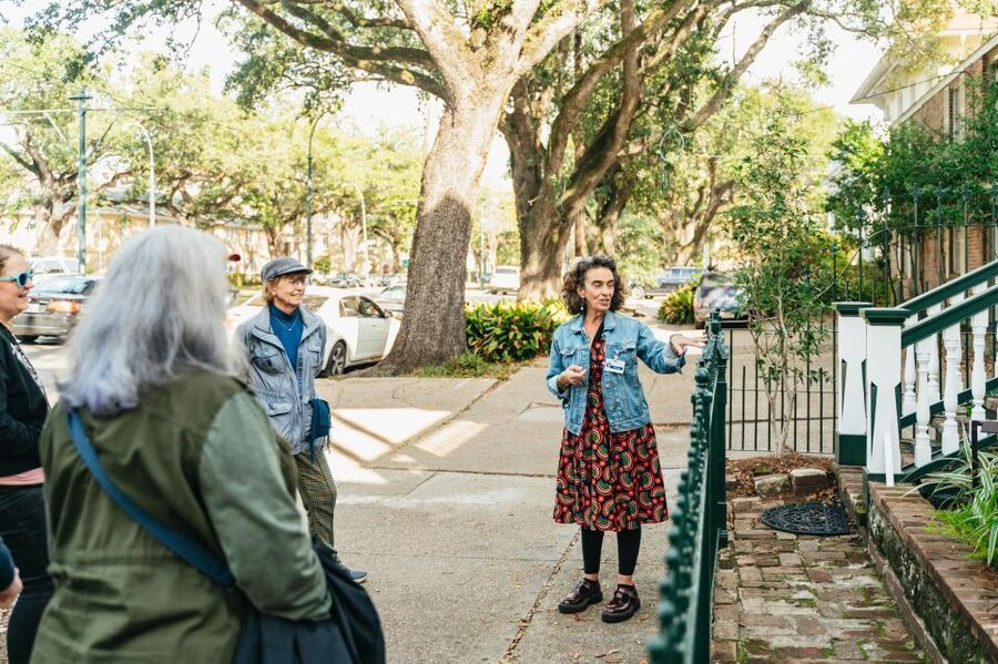 New Orleans: Garden District Guided Walking Tour - Stories about the people behind the houses