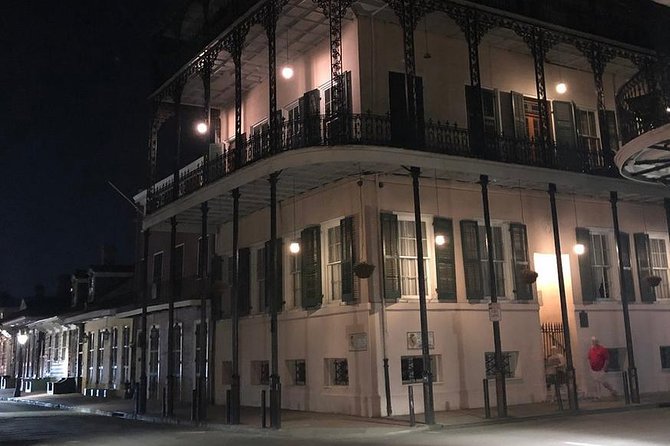 New Orleans Ghost, Vampire, Witch, Voodoo, and Mystery Tour - How much walking and standing to expect