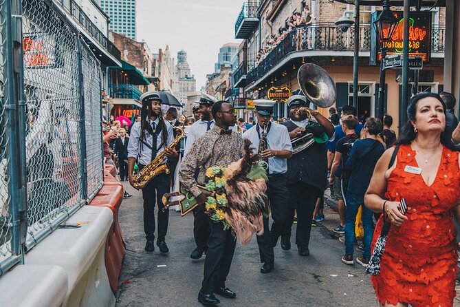 New Orleans Jazz History and Music Walking Tour - Walking into the French Quarter