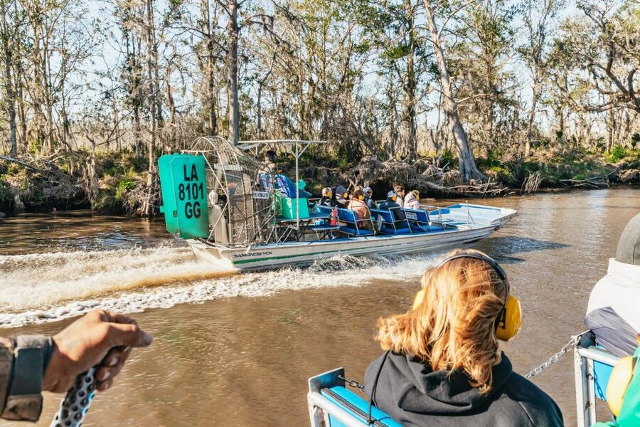 New Orleans: Oak Alley Plantation & Airboat Swamp Combo Tour - Key points at a glance