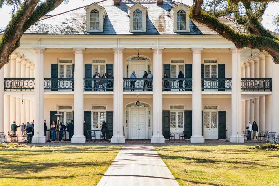 New Orleans: Oak Alley Plantation & Airboat Swamp Combo Tour - Practical ways to enjoy the day