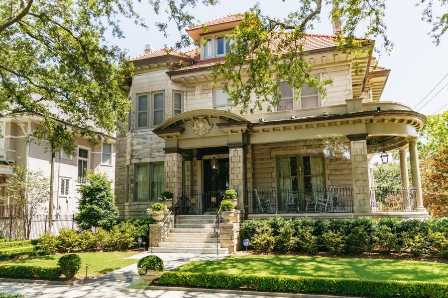 New Orleans: Sightseeing Bus Tour - Uptown, universities, and the Garden District