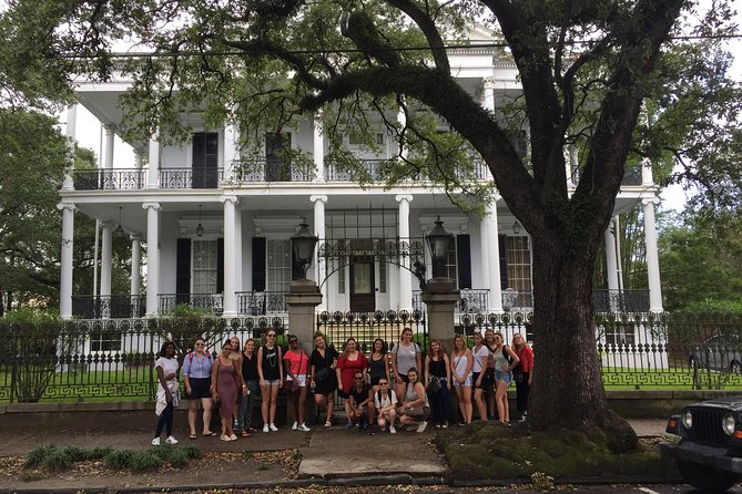 New Orleans Small-Group Garden District Walking Tour - The guides make the biggest difference