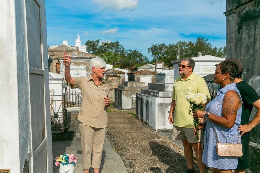 New Orleans: Walking Tour Inside St. Louis Cemetery No. 1 - Understanding New Orleans burial customs