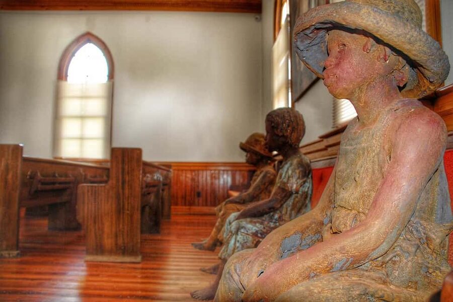 New Orleans: Whitney Plantation Tour with Transportation - Following the 14-stop audio tour