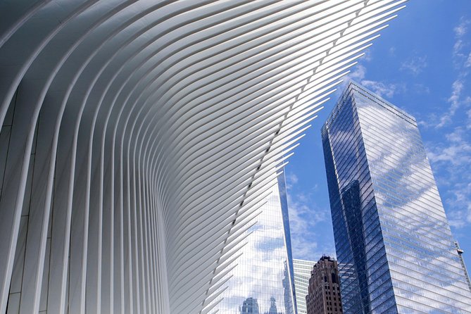 New York 9/11 Memorial Tour with Optional One World Observatory - Walking through Ground Zero