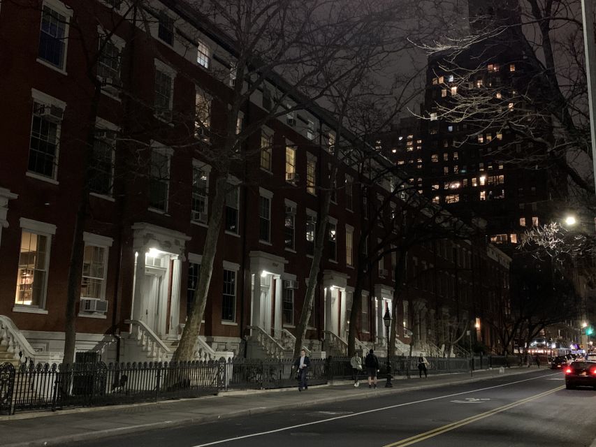 New York City: Gangsters and Ghosts 2-Hour Walking Tour - Why this walking tour works