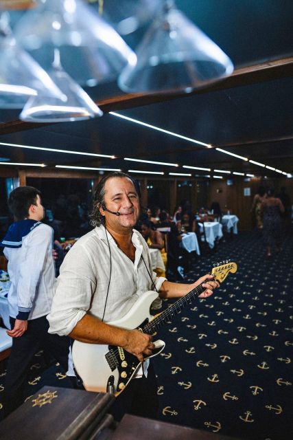 New York City: Gourmet Dinner Cruise with Live Music - The sunset approach to the Statue of Liberty