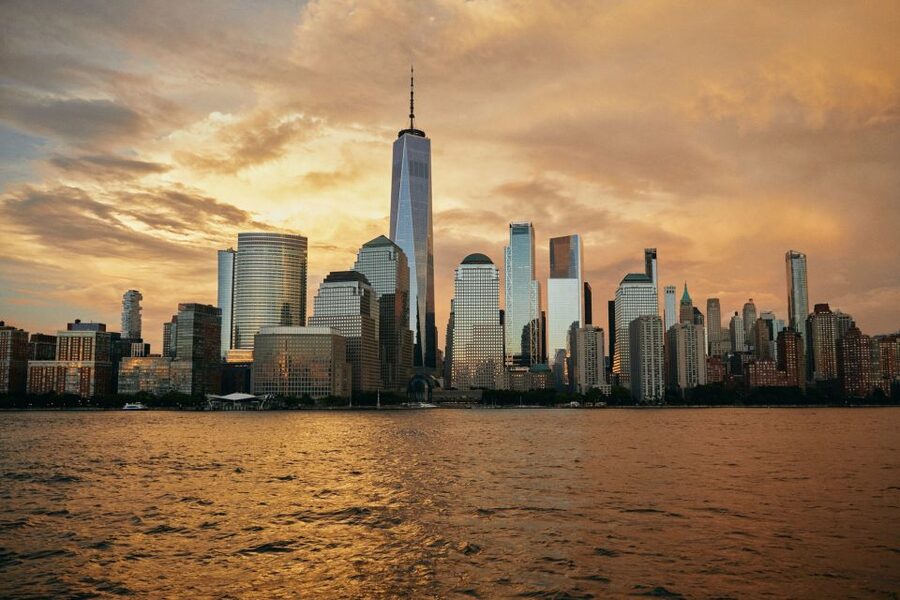 New York City: Gourmet Dinner Cruise with Live Music - The five or six-course dinner and what is included