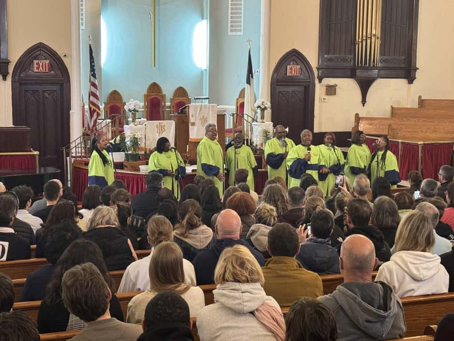 New York City: Harlem Gospel Live Music Concert - Why Harlem makes this concert matter