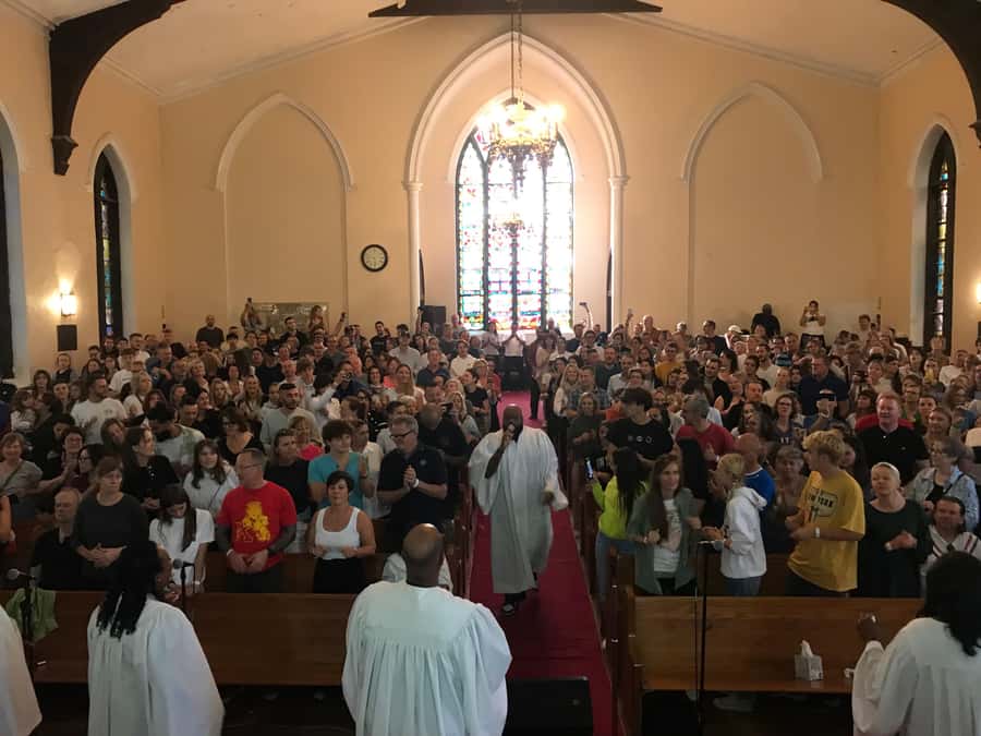 New York City: Harlem Gospel Live Music Concert - Inside the one-hour gospel performance