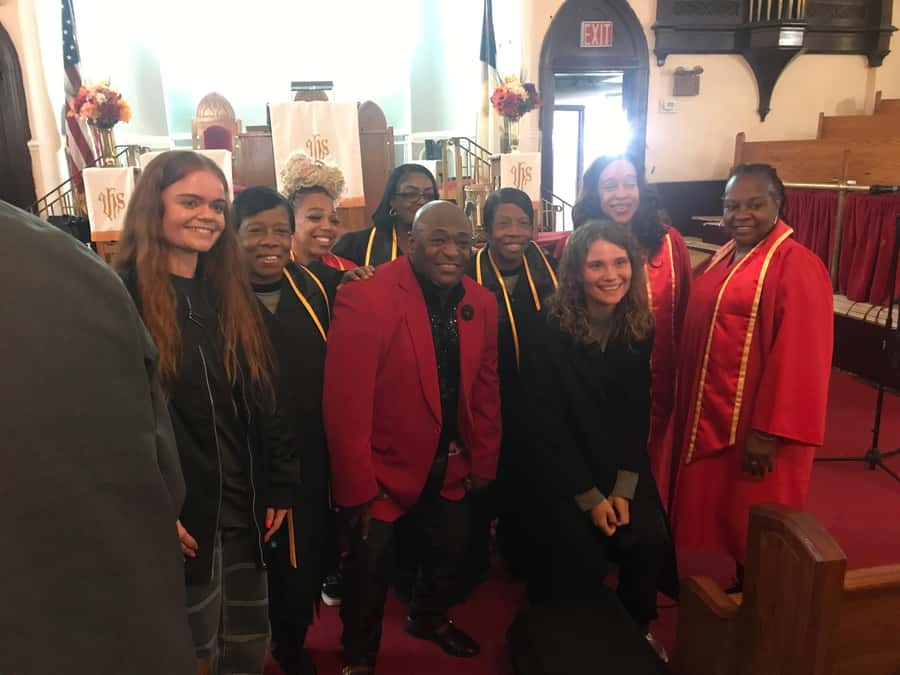 New York City: Harlem Gospel Live Music Concert - Practical etiquette and comfort