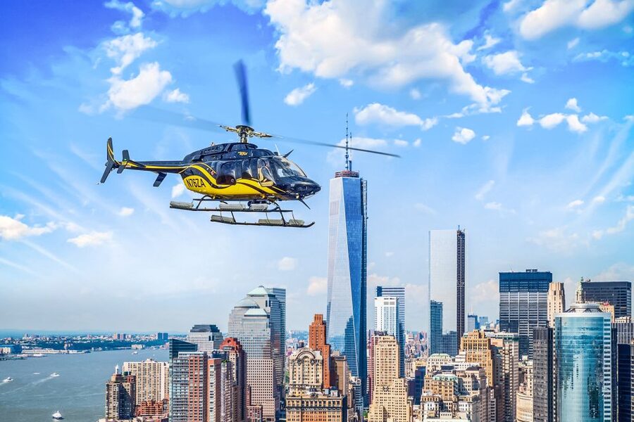 New York City: Manhattan Helicopter Tour - Up the Hudson River toward Chelsea and Broadway