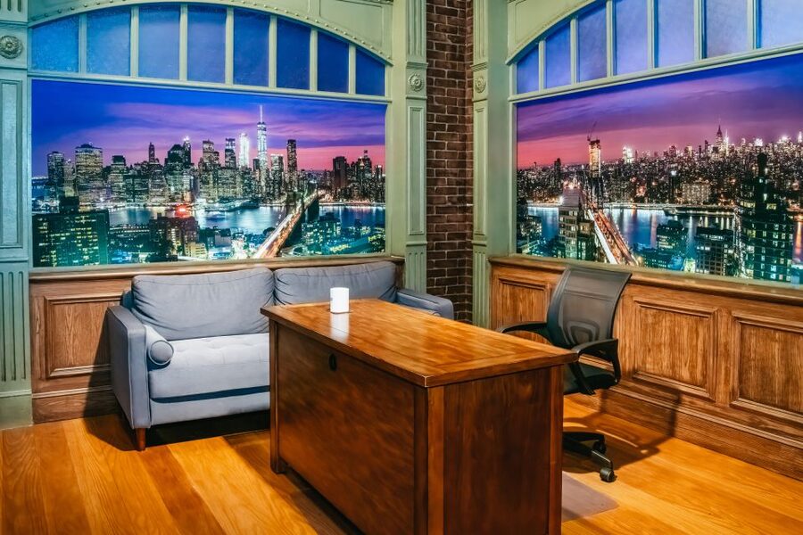 New York City: RiseNY Experience Ticket - TV and Broadway displays turn the city into a photo stop