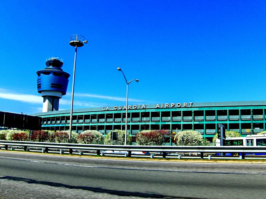 New York Manhattan:JFK EWR LGA Private Hotel Transfer - A private arrival from JFK, EWR, or LGA