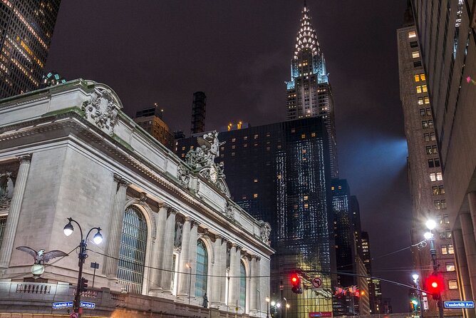New York Night Tour: Open Top Bus Tour by TopView® - Chinatown and Little Italy from the street
