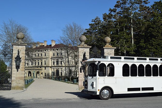 Newport Gilded Age Mansions Trolley Tour with Breakers Admission - Ocean Drive, Brenton Point, and the big coastal views