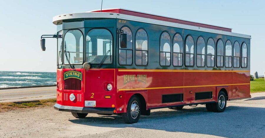 Newport: Scenic Trolley Tour - Historic downtown and Thames Street