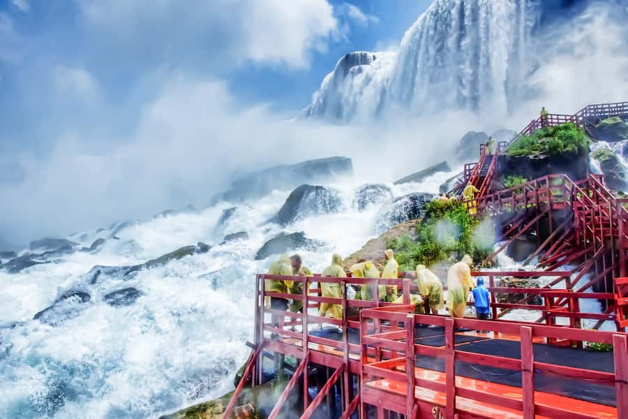 Niagara Falls: Canadian and American Deluxe Day Tour - Why this six-hour Niagara tour makes sense