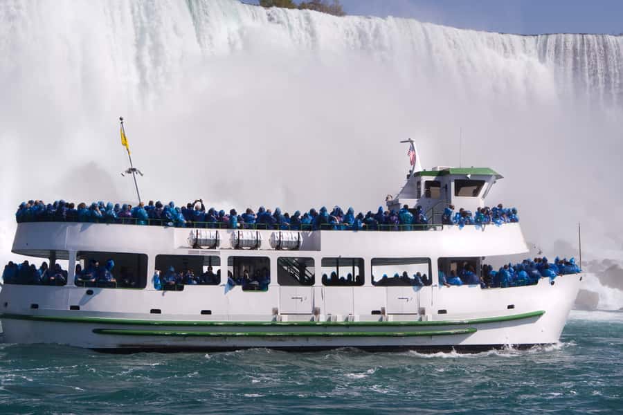 Niagara Falls, USA: Guided Tour with Maid of the Mist Cruise - Meeting at the Hard Rock Cafe and getting started