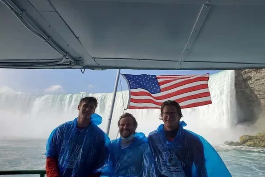 Niagara Falls, USA: Guided Tour with Maid of the Mist Cruise - The guided walk through Niagara Falls State Park