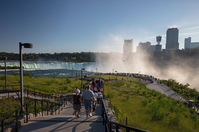 Niagara Falls with Outlet Shopping, 2-Day Tour from NYC - The long return and 90 minutes of outlet shopping