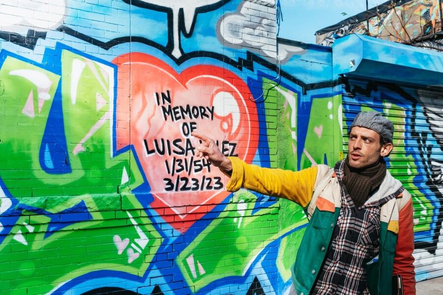 NYC: Brooklyn Graffiti & Street Art Walking Tour in Bushwick - The guide matters more than the route