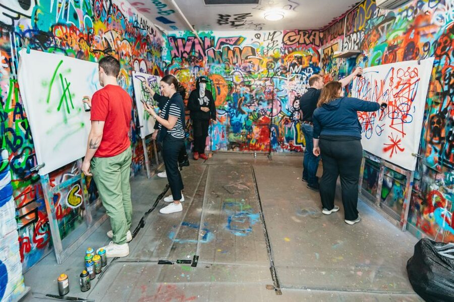 NYC: Brooklyn Graffiti Workshop with Local Artist - Choosing the canvas option for a personal souvenir