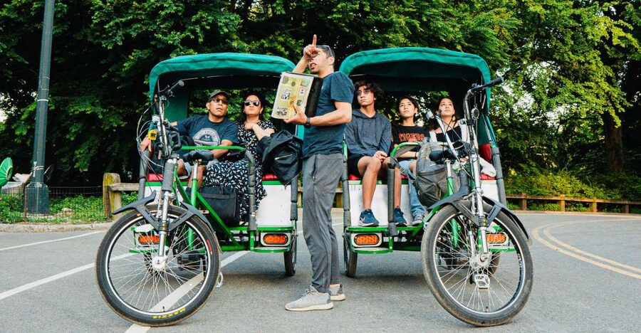 NYC: Central Park Celebrity Homes & Film Spots Pedicab Tour - Wollman Rink, the Carousel, and the Central Park Zoo