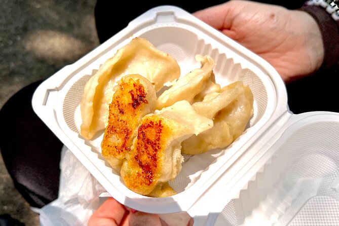 NYC: Chinatown & Little Italy Food Tour with 7 Flavorful Tastings - Seven tastings and how filling they are