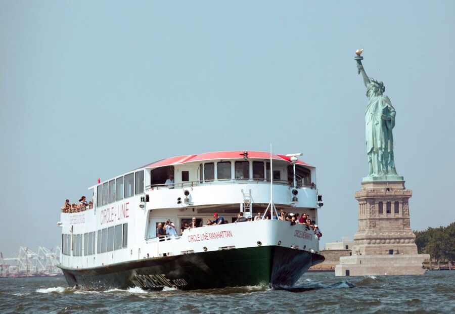NYC: Circle Line 1.5-Hr Landmarks Skip-The-Box-Office Cruise - Hudson River views and Midtown Manhattan