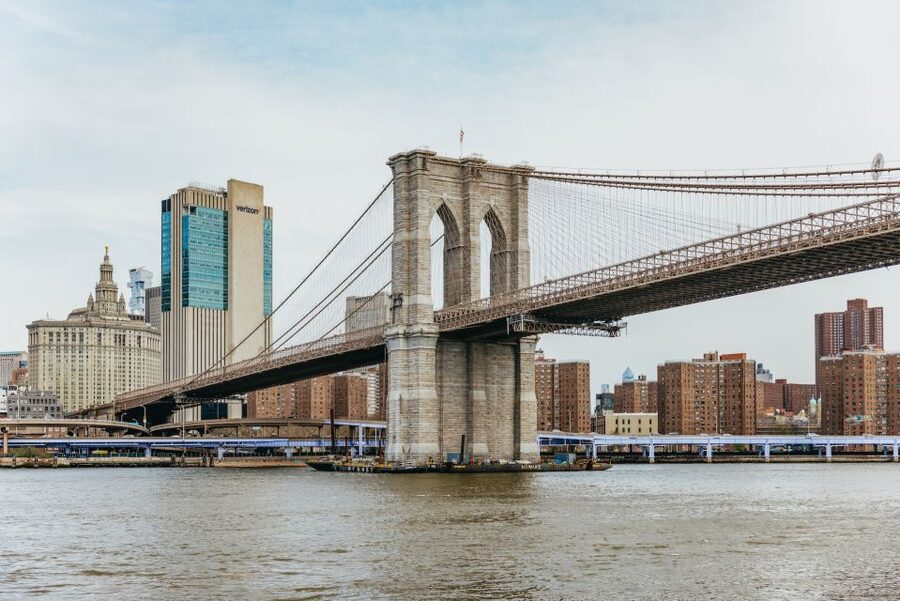NYC: Circle Line 2.5 Hour Best of NYC Boat Cruise - The Brooklyn Bridge and the East River bridges