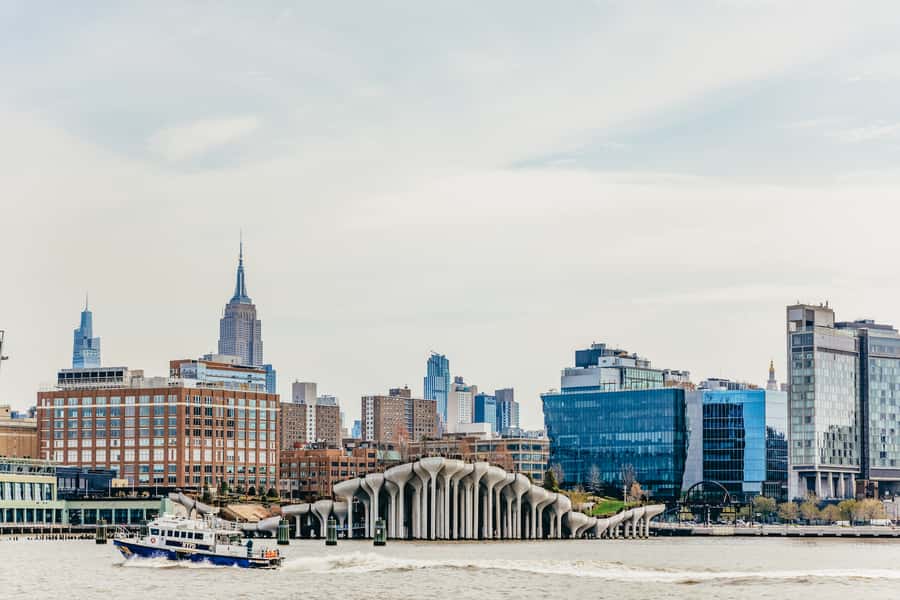 NYC: Circle Line 2.5 Hour Best of NYC Boat Cruise - Who will get the most from this cruise