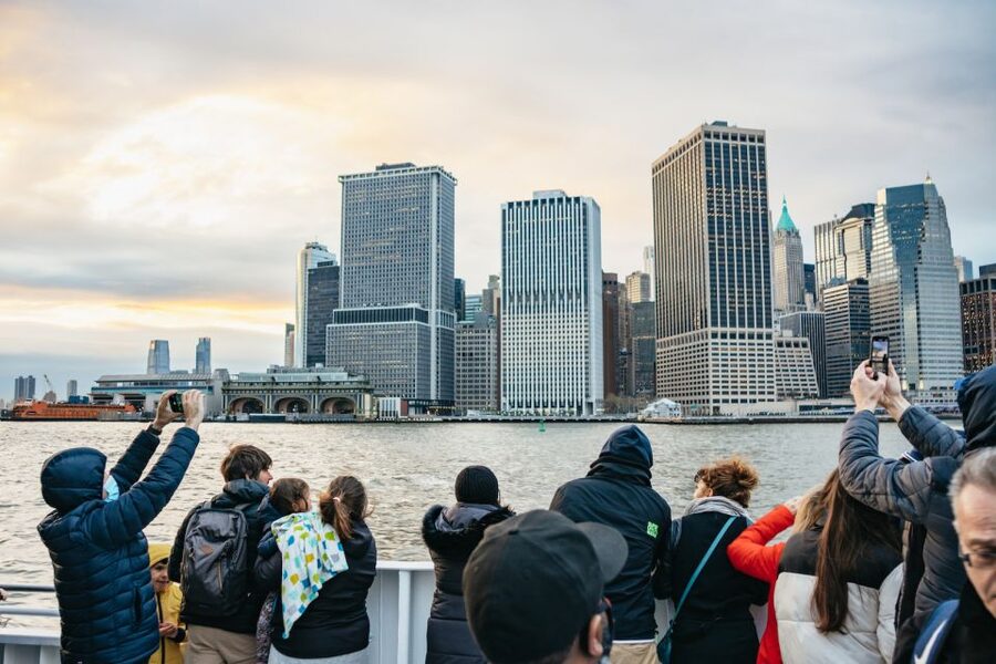 NYC: Circle Line 2h Harbor Lights Cruise Skip-The-Box-Office - South Street Seaport and the Brooklyn Bridge