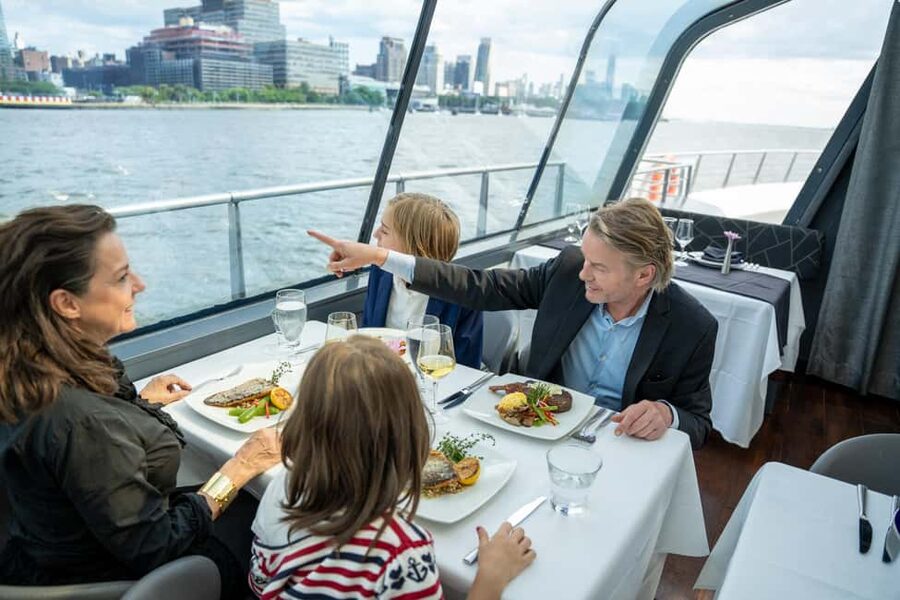 NYC: City Cruises Luxury Brunch, Lunch or Dinner Cruise - Music, dancing, and the mood onboard