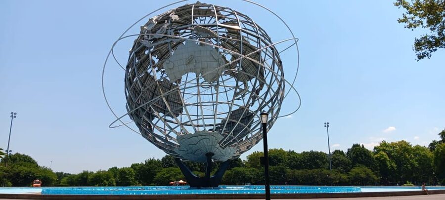 NYC: Contrasts of Bronx, Queens, Brooklyn, & Manhattan Tour - Why this New York contrasts tour works