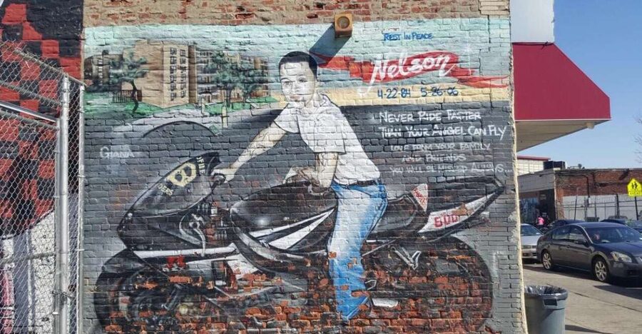 NYC: Contrasts Tour of Harlem, The Bronx, Queens & Brooklyn - Bronx murals and the stories behind them