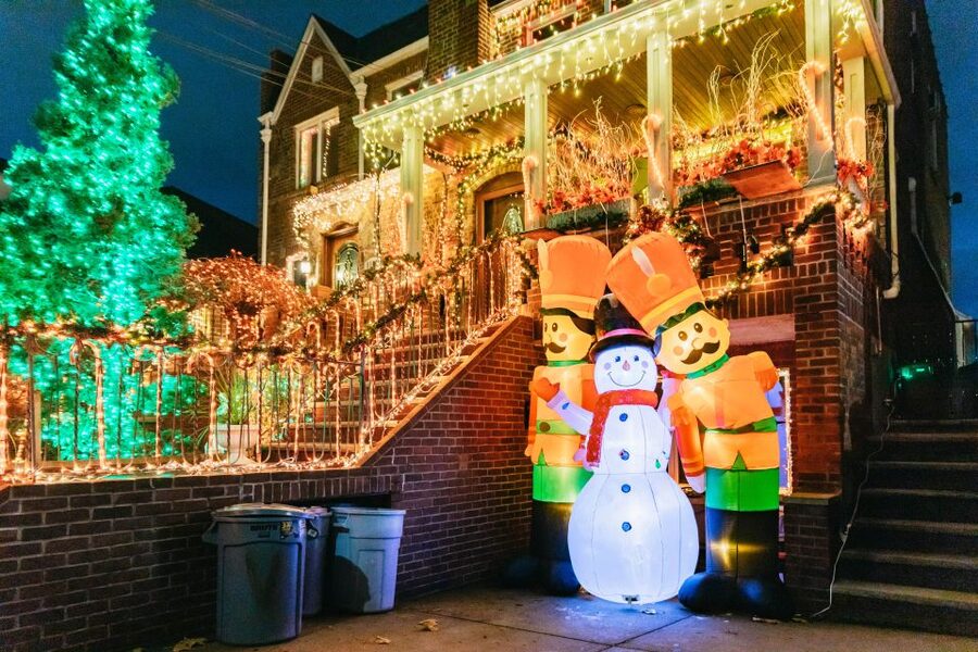 NYC: Dyker Heights Christmas Lights & Skyline View Bus Tour - A moving skyline show on the way to Bryant Park