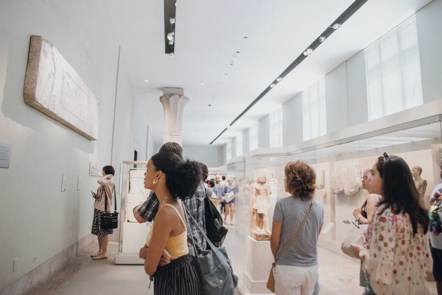 NYC: Express Highlights Tour of the MET Museum - Storytelling that keeps the Met approachable