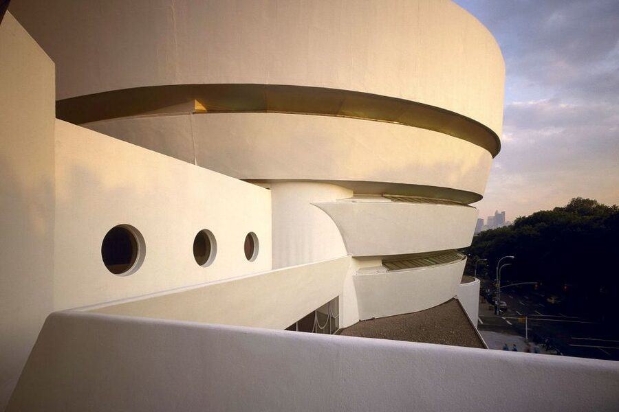 NYC: Guggenheim Museum Entry Ticket - Using the digital audio guide