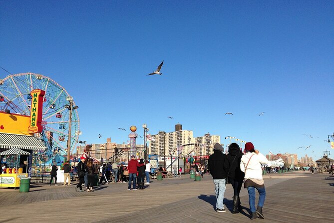 NYC Highlights Tour: Bronx, Brooklyn, Harlem, Queens & Coney - Twenty Minutes Beneath the Brooklyn Bridge in Dumbo