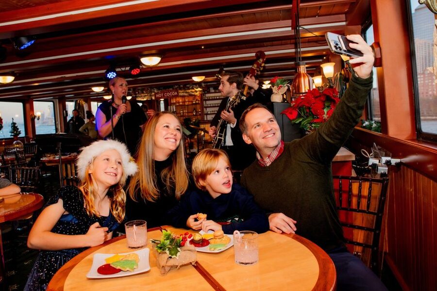 NYC: Holiday Yacht Cruise with Jazz, Cocoa & Carols - The best parts of this holiday cruise