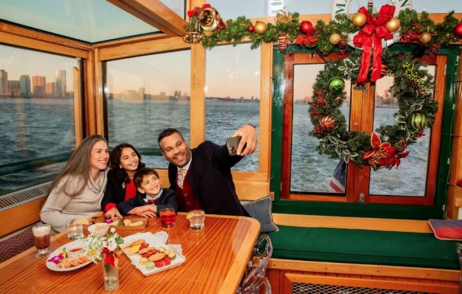 NYC: Holiday Yacht Cruise with Jazz, Cocoa & Carols - Is $134 a fair price?