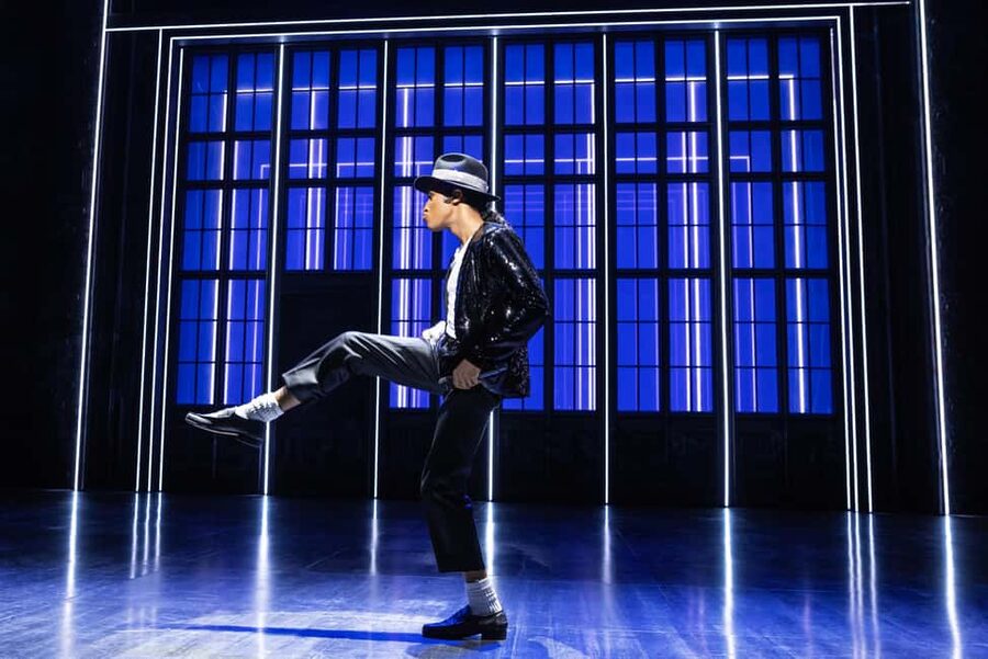 NYC: MJ the Musical on Broadway - More than 25 hits keep the show moving