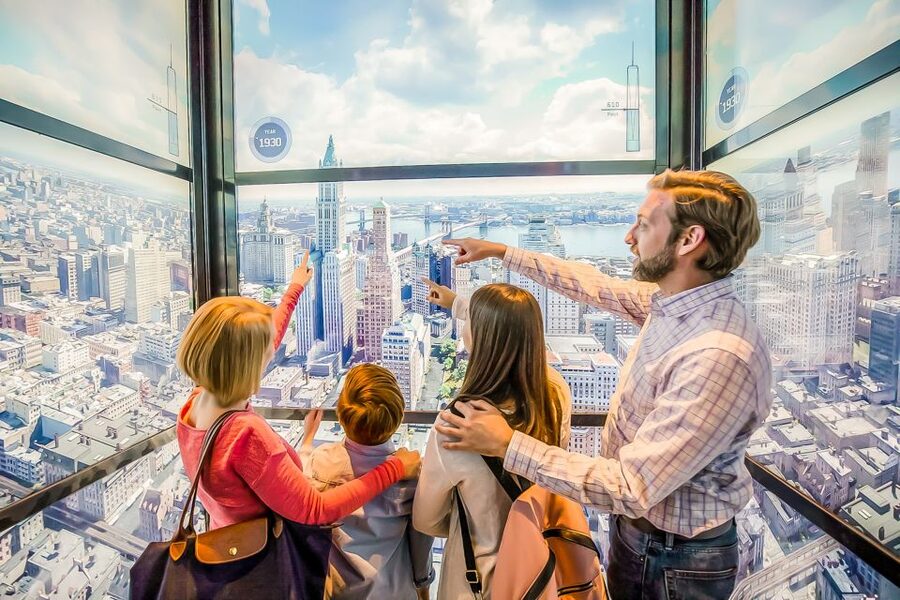 NYC: One World Observatory Skip-the-Line Ticket - Dining, drinks, and the limited seating question