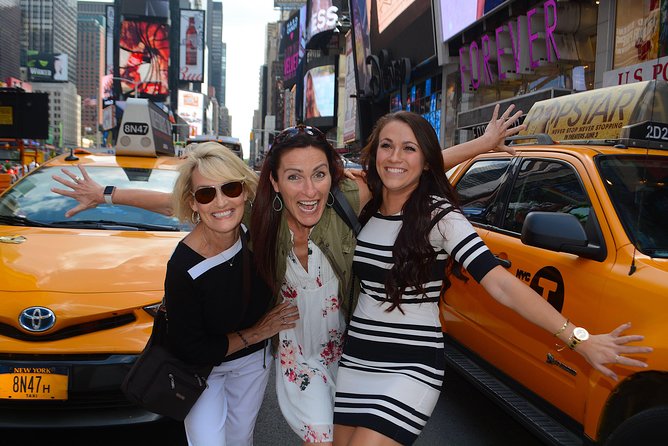 NYC Professional Photoshoot and Walking Tour with Private Guide - Central Park: room to breathe and better family pictures