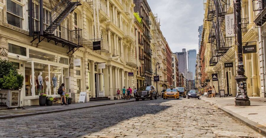 NYC: SoHo, Little Italy, and Chinatown Guided Tour - Mulberry Street and the changing face of Little Italy