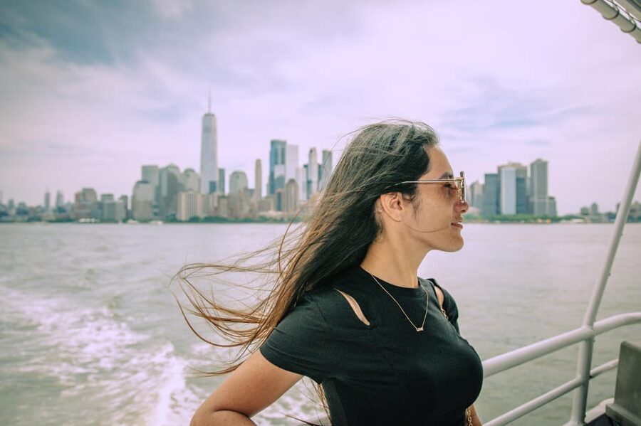 NYC: Starship Landmark 90 Minute Sightseeing Cruise - Guides, comfort, and small annoyances