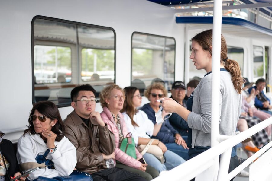 NYC: Starship Landmark 90 Minute Sightseeing Cruise - The Statue of Liberty photo stop